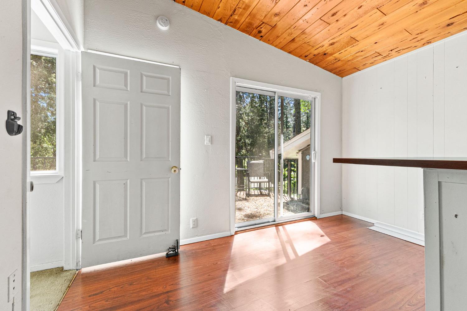 Detail Gallery Image 8 of 44 For 2809 Gardella Ln, Camino,  CA 95709 - 4 Beds | 3/3 Baths