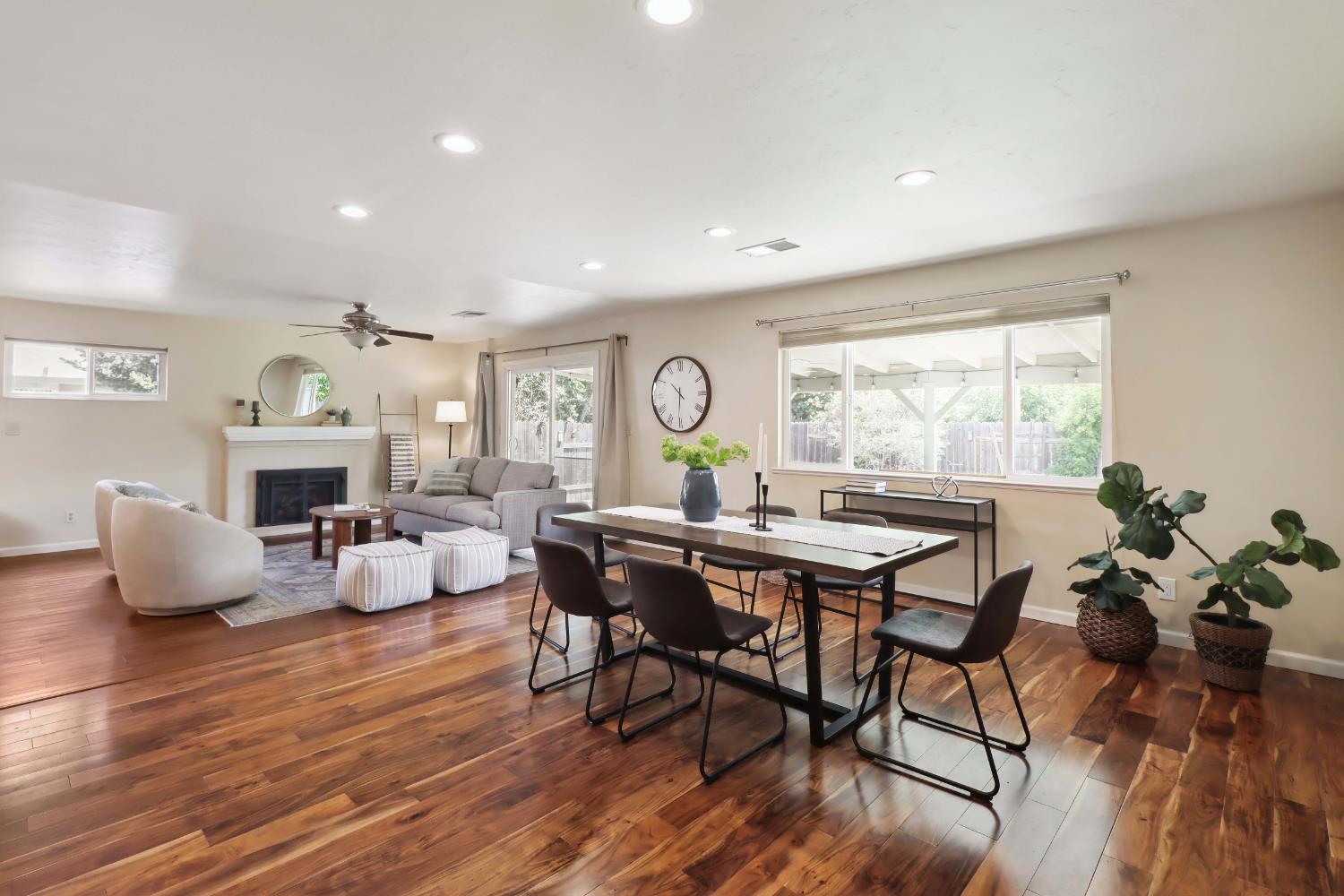 Detail Gallery Image 9 of 49 For 1614 Clemson Dr, Davis,  CA 95618 - 2 Beds | 2 Baths