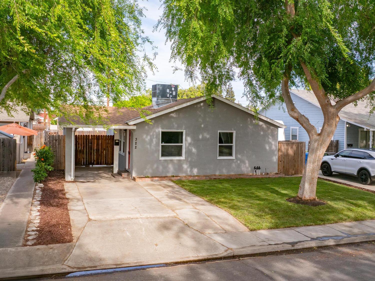 Detail Gallery Image 1 of 27 For 322 N Grant Ave, Manteca,  CA 95336 - 2 Beds | 1 Baths