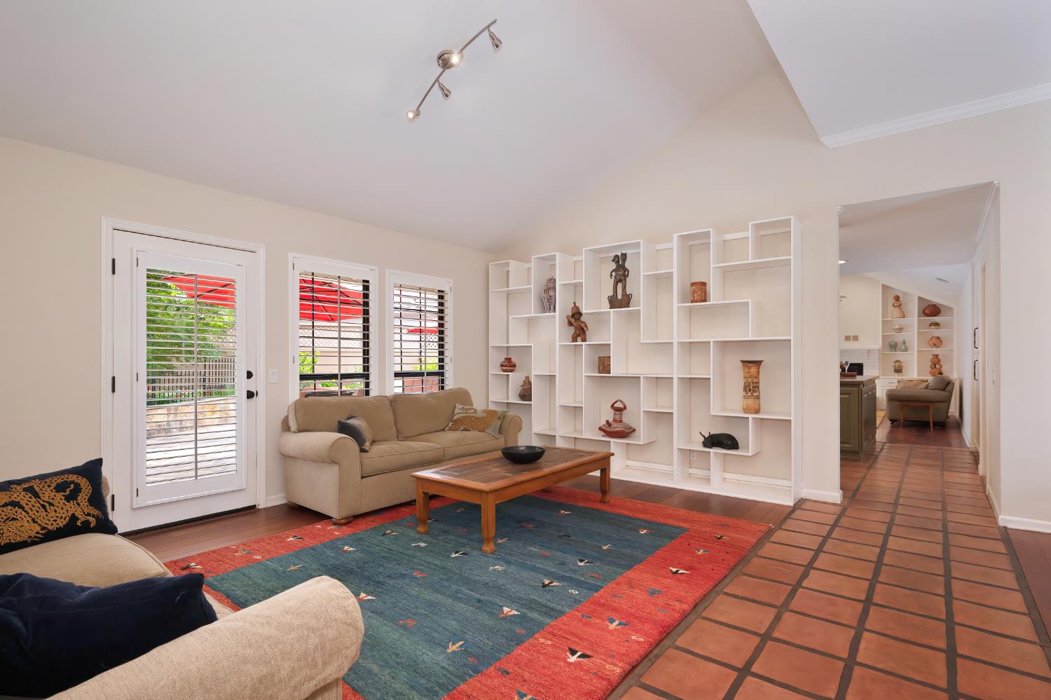 Detail Gallery Image 7 of 68 For 6441 via Del Cerrito, Sloughhouse,  CA 95683 - 3 Beds | 2/1 Baths