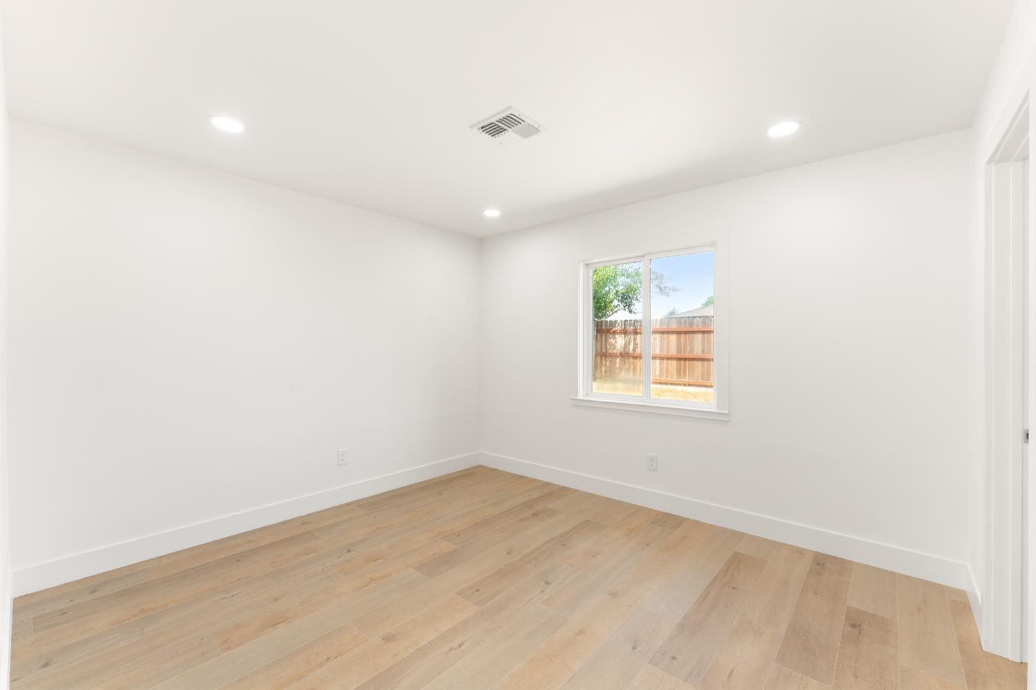 Detail Gallery Image 30 of 49 For 6716 Superior, North Highlands,  CA 95660 - 3 Beds | 2 Baths