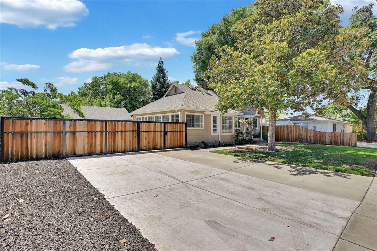 Grant Way, Yuba City, California image 9