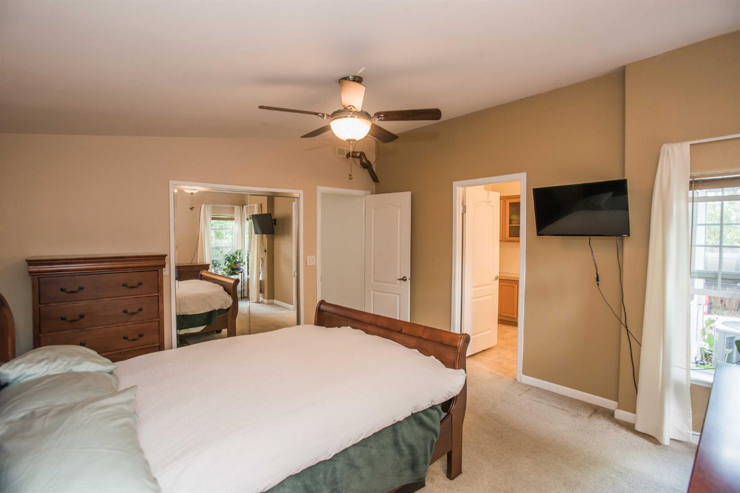 Detail Gallery Image 55 of 59 For 6946 27th St, Sacramento,  CA 95822 - 3 Beds | 2 Baths