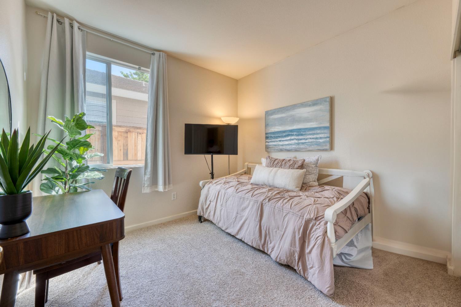 Detail Gallery Image 14 of 26 For 311 Pelican Bay Cir, Sacramento,  CA 95835 - 2 Beds | 2 Baths