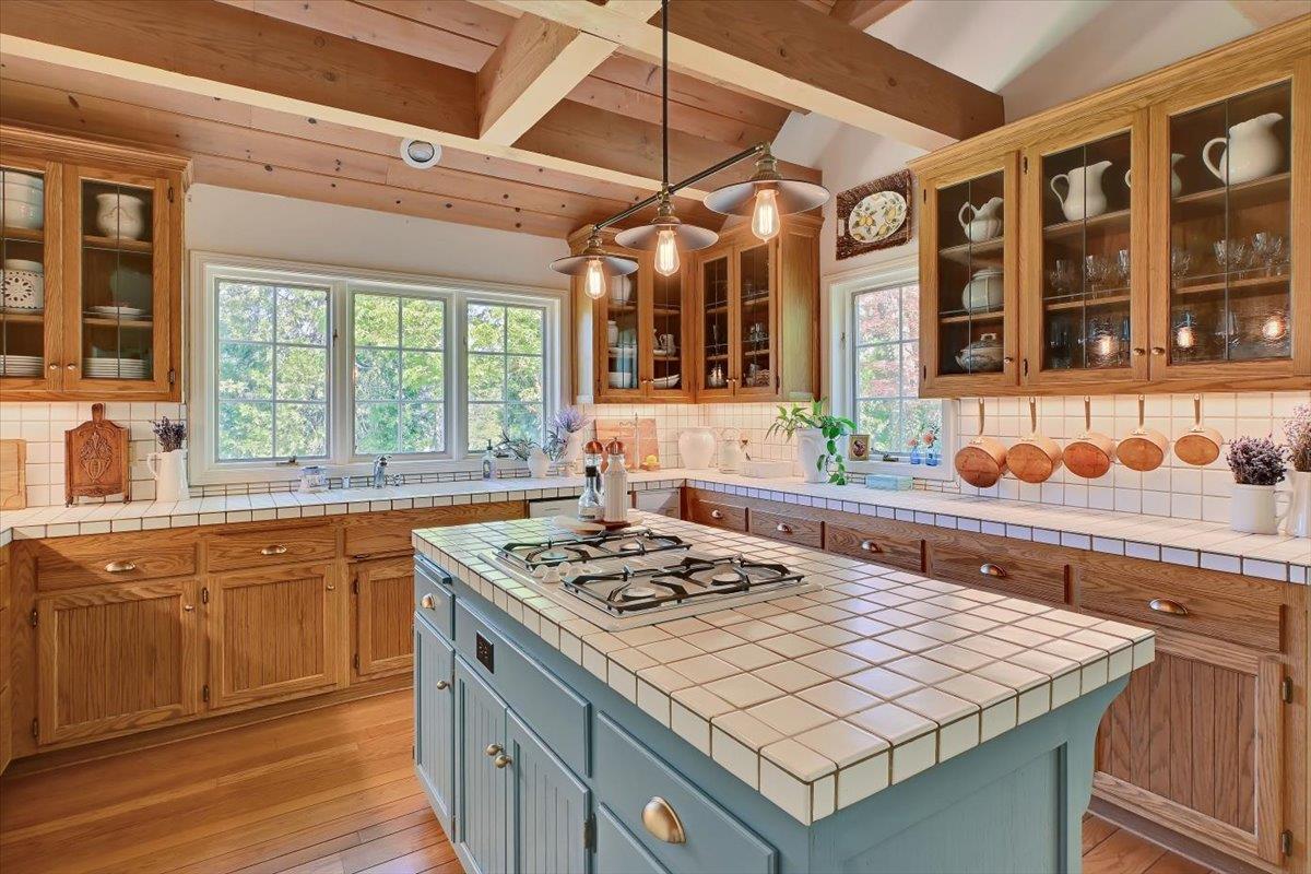 Detail Gallery Image 19 of 77 For 14833 Quail Pointe Ln, Grass Valley,  CA 95945 - 3 Beds | 3/1 Baths