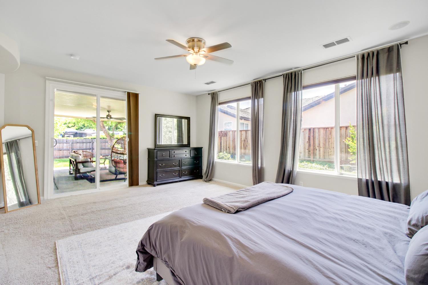 Detail Gallery Image 32 of 57 For 3068 Sparrow Dr, Sacramento,  CA 95834 - 4 Beds | 3 Baths