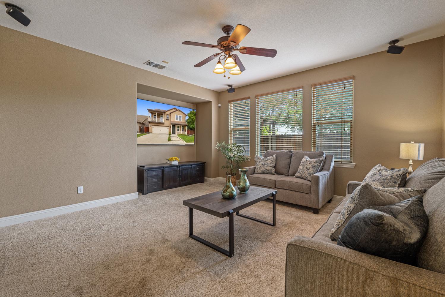 Detail Gallery Image 22 of 76 For 1734 Bandoni Ln, Manteca,  CA 95337 - 4 Beds | 3/1 Baths