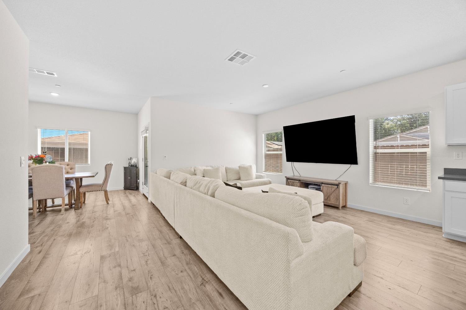 Tamarack Court, Olivehurst, California image 24