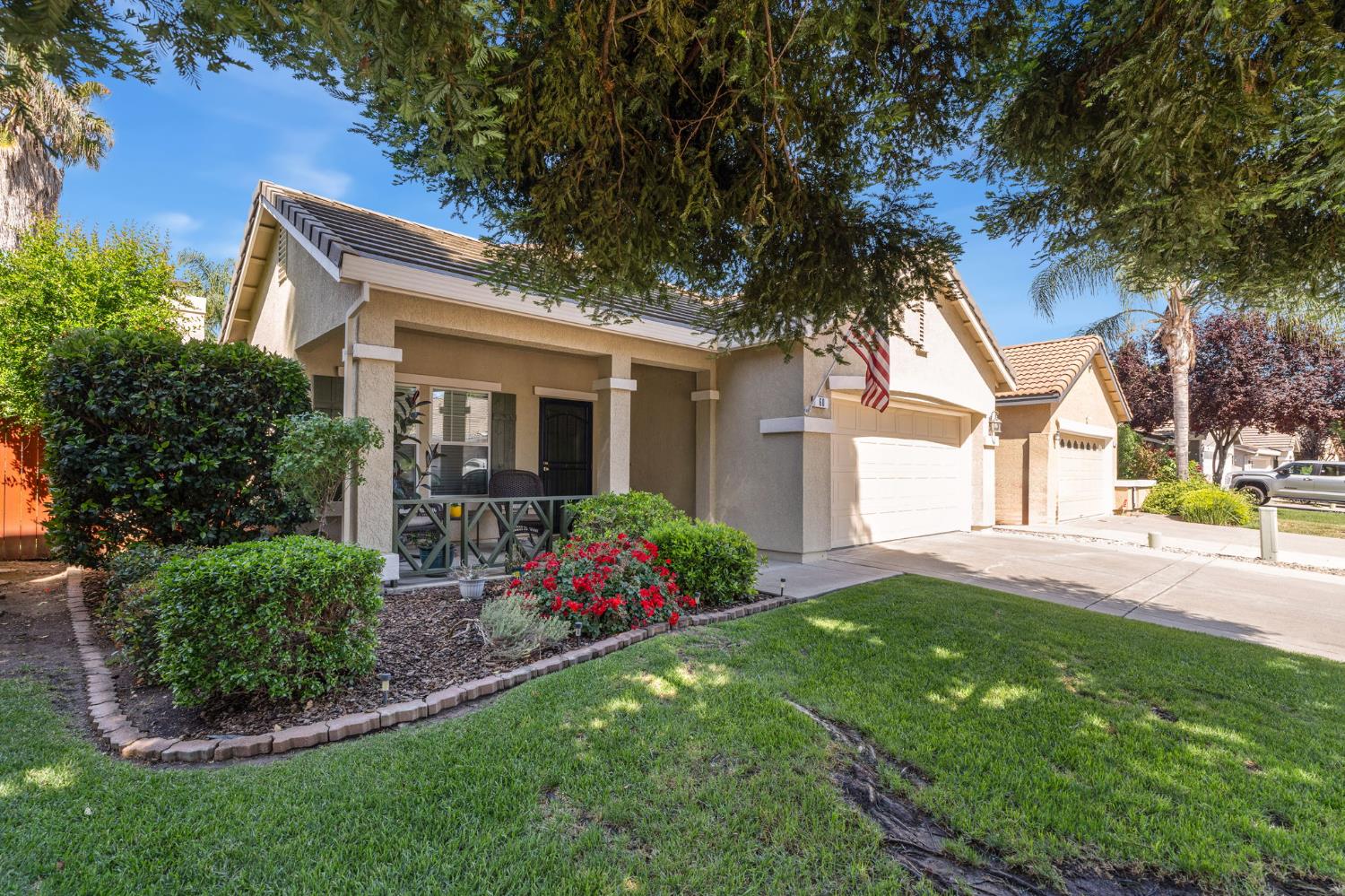 Detail Gallery Image 3 of 26 For 60 Groth Cir, Sacramento,  CA 95834 - 3 Beds | 2 Baths