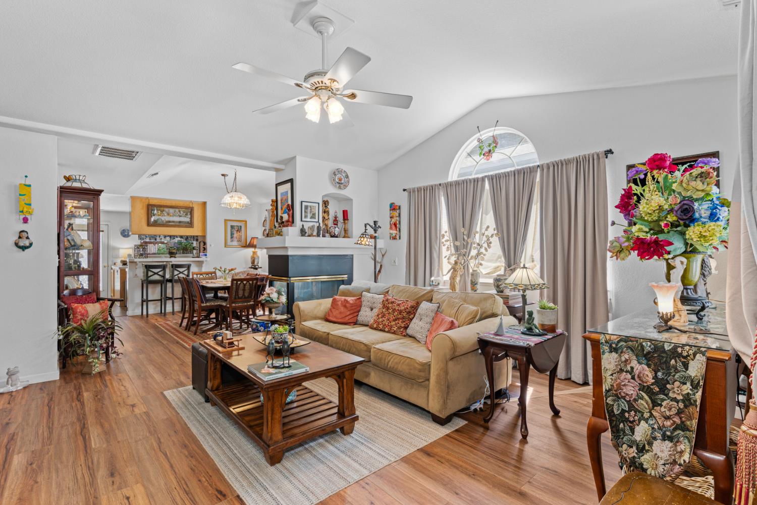 Detail Gallery Image 6 of 26 For 126 Carriage Ln, Grass Valley,  CA 95949 - 2 Beds | 2 Baths