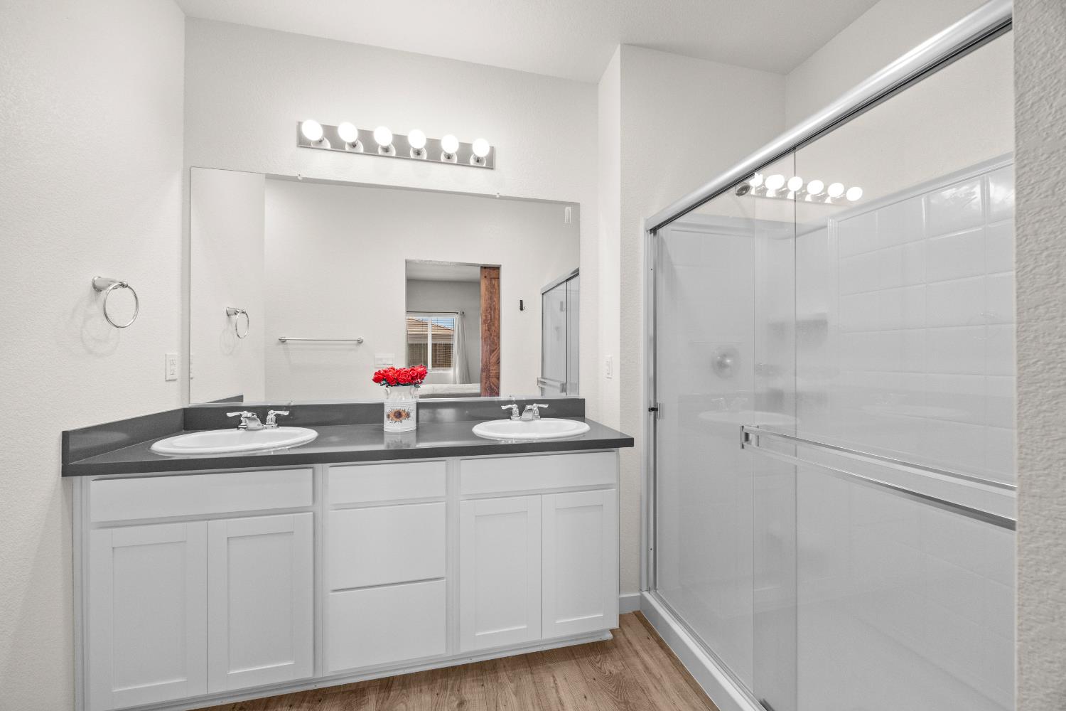Tamarack Court, Olivehurst, California image 34