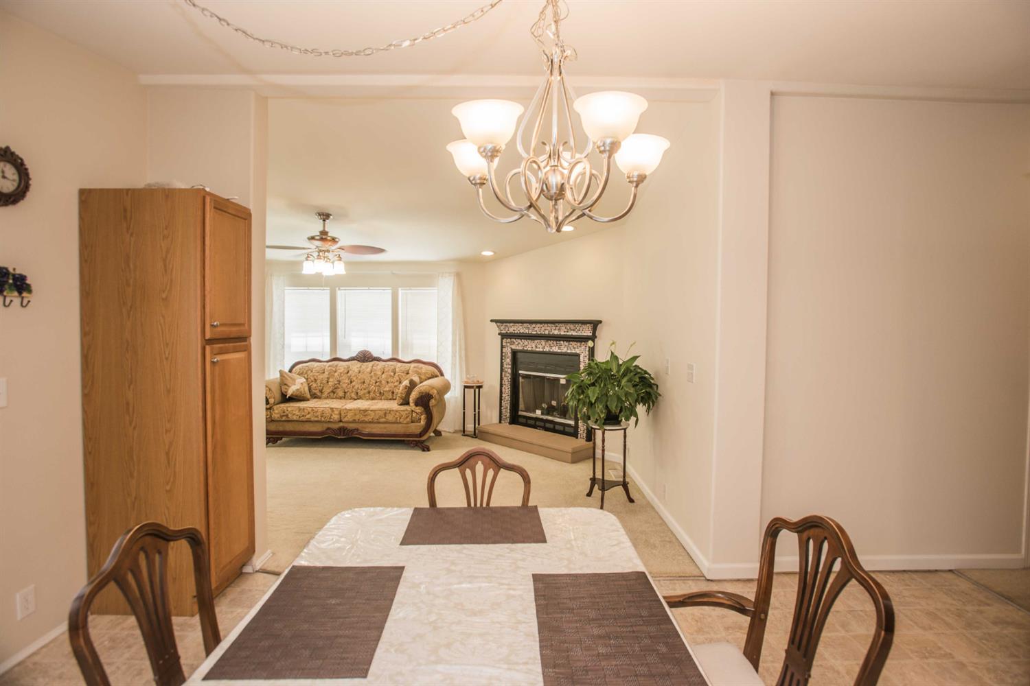 Detail Gallery Image 34 of 59 For 6946 27th St, Sacramento,  CA 95822 - 3 Beds | 2 Baths
