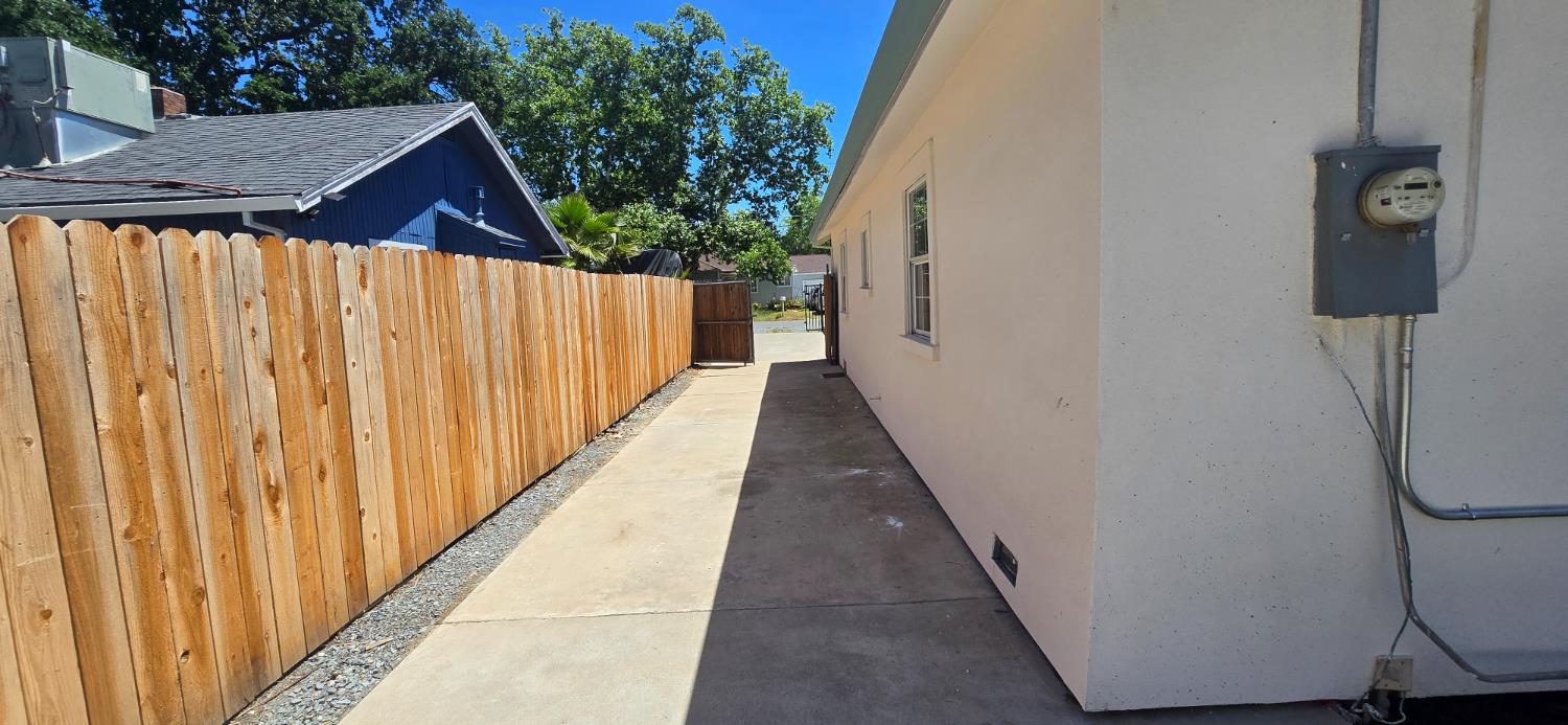 Detail Gallery Image 39 of 59 For 3129 Judah St, Sacramento,  CA 95815 - 2 Beds | 2 Baths
