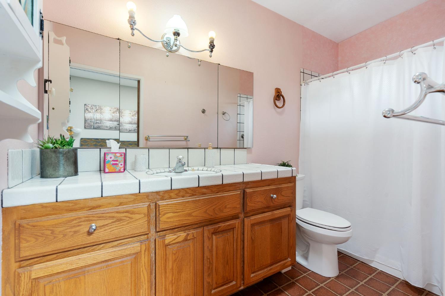 Detail Gallery Image 17 of 30 For 1738 Bannon Creek Dr, Sacramento,  CA 95833 - 3 Beds | 2 Baths