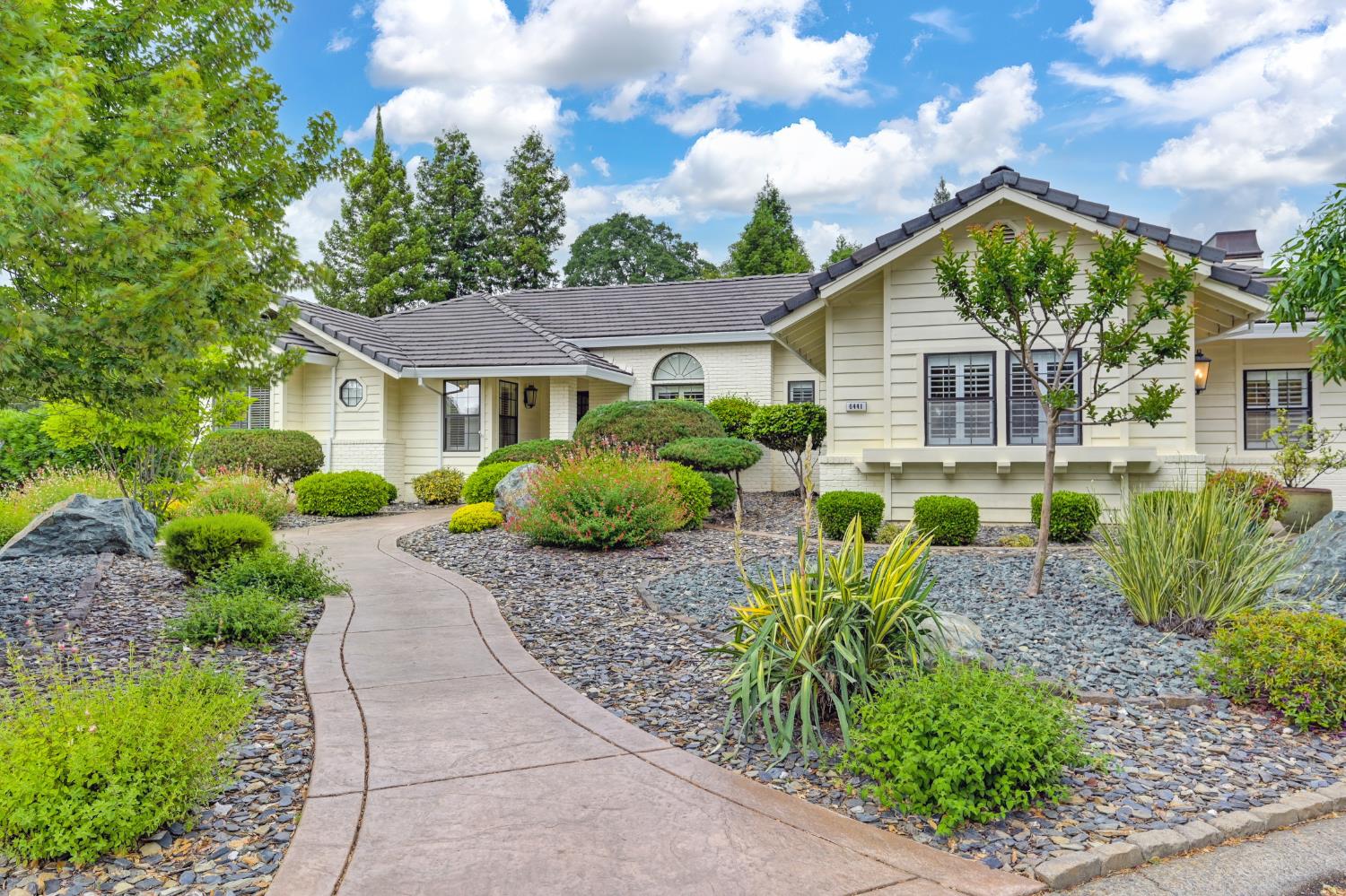 Detail Gallery Image 3 of 68 For 6441 via Del Cerrito, Sloughhouse,  CA 95683 - 3 Beds | 2/1 Baths