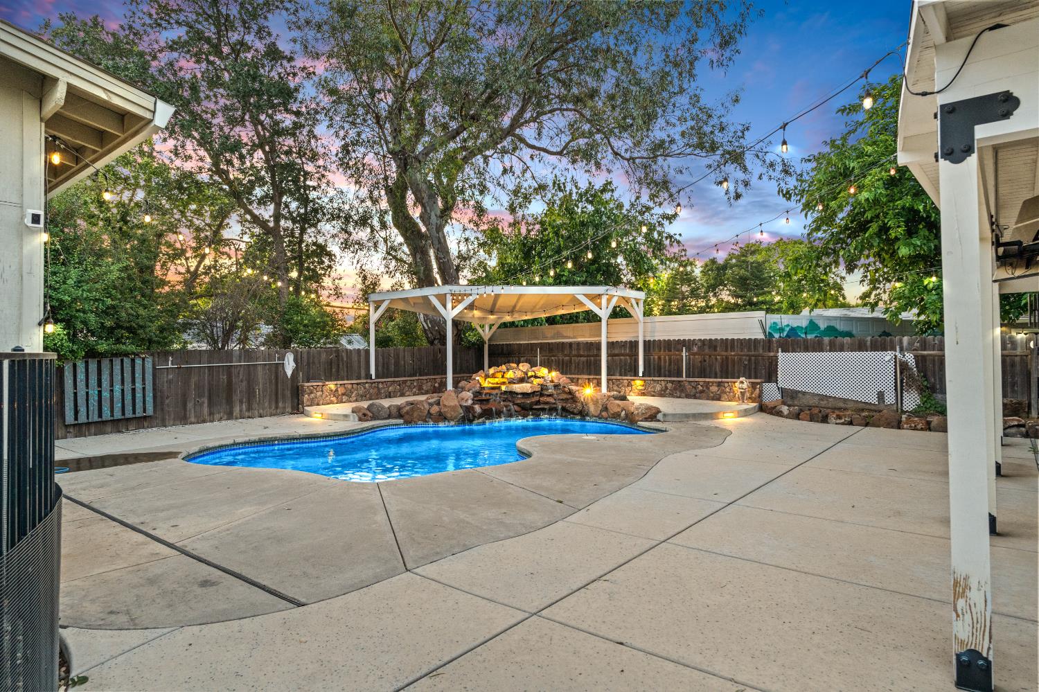 Detail Gallery Image 58 of 61 For 6933 8th Ave, Rio Linda,  CA 95673 - 5 Beds | 2 Baths