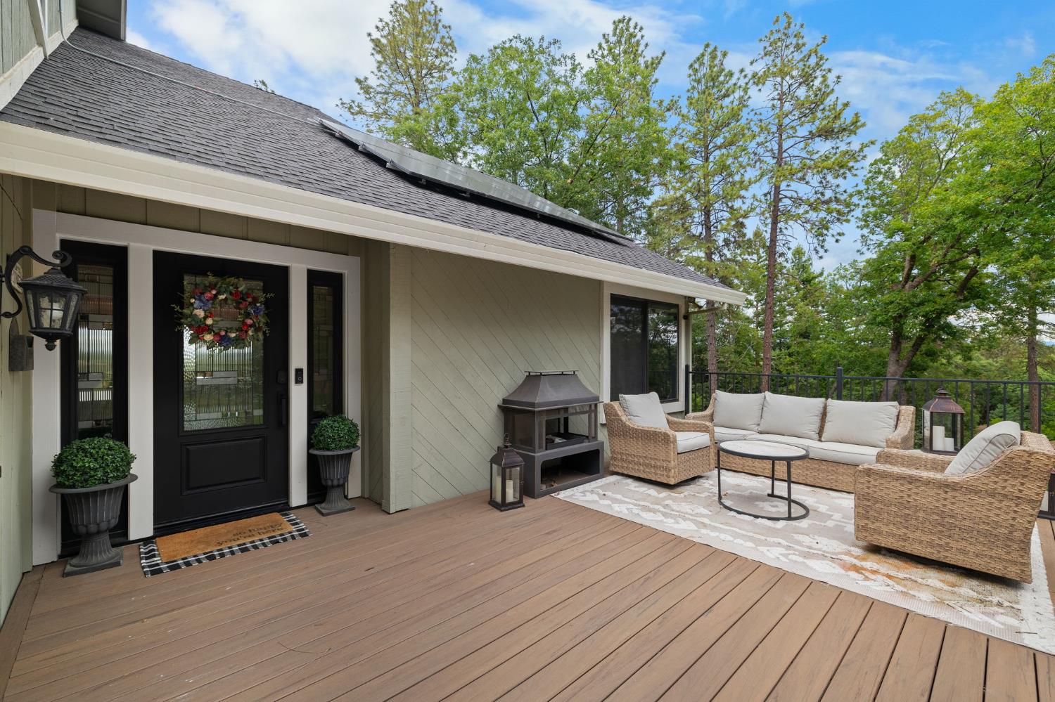 Detail Gallery Image 6 of 90 For 3379 Paloran Ct, Shingle Springs,  CA 95682 - 4 Beds | 3 Baths