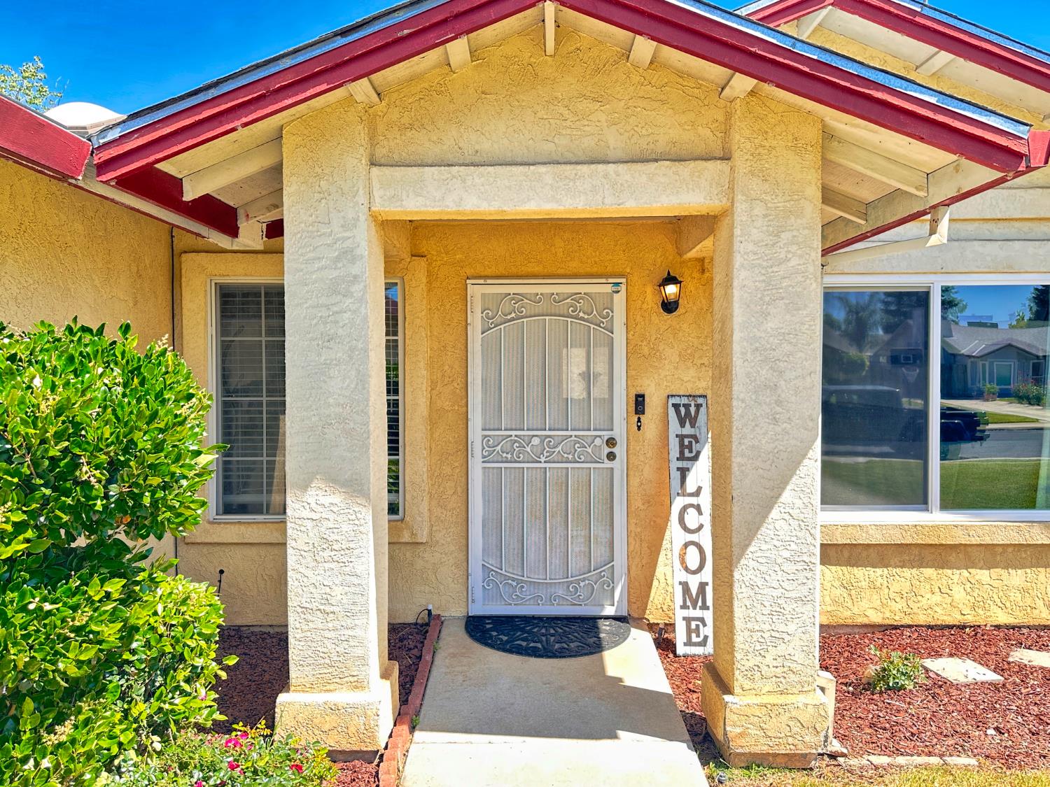 Detail Gallery Image 4 of 31 For 3431 Hawaii Ave, Riverbank,  CA 95367 - 3 Beds | 2 Baths