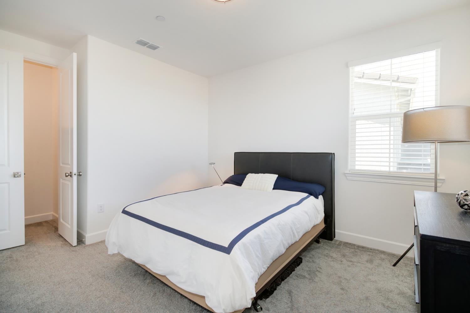 Detail Gallery Image 40 of 69 For 12818 Mission Peak Way, Rancho Cordova,  CA 95742 - 5 Beds | 4/1 Baths