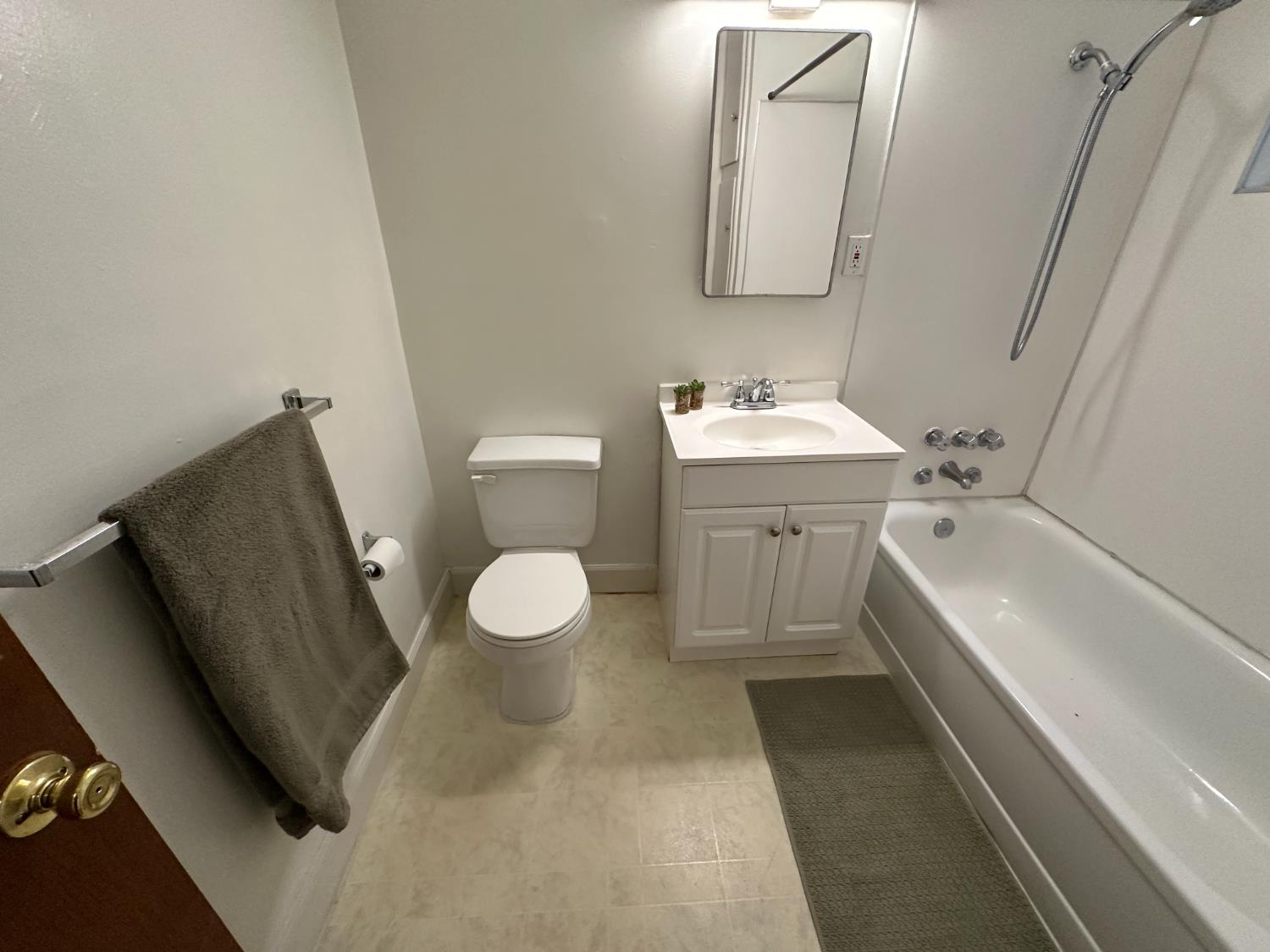 Detail Gallery Image 29 of 70 For 2124 H St, Sacramento,  CA 95816 - – Beds | – Baths