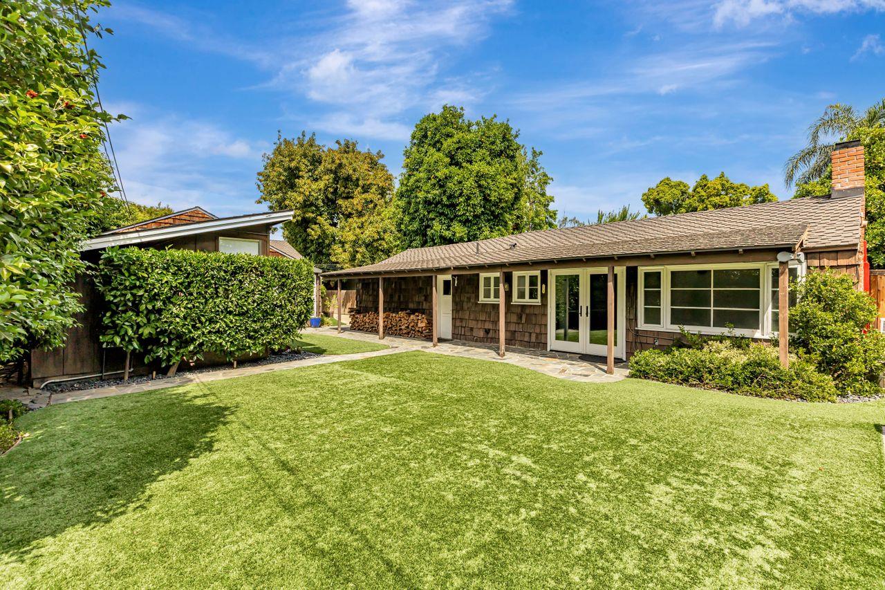 Detail Gallery Image 49 of 68 For 1800 8th Ave, Sacramento,  CA 95818 - 4 Beds | 1/1 Baths