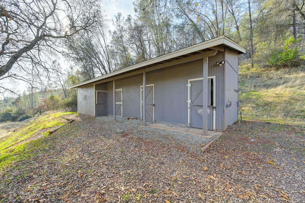 Detail Gallery Image 25 of 43 For 1930 Indian Rock Rd, Cool,  CA 95614 - 3 Beds | 2/1 Baths