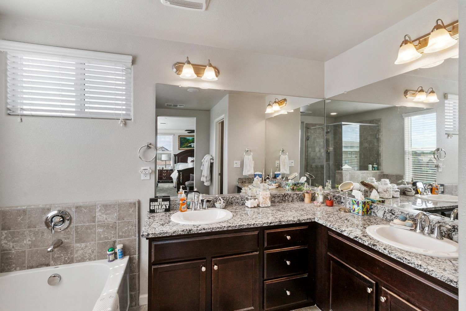 Strathmore, Merced, California image 33
