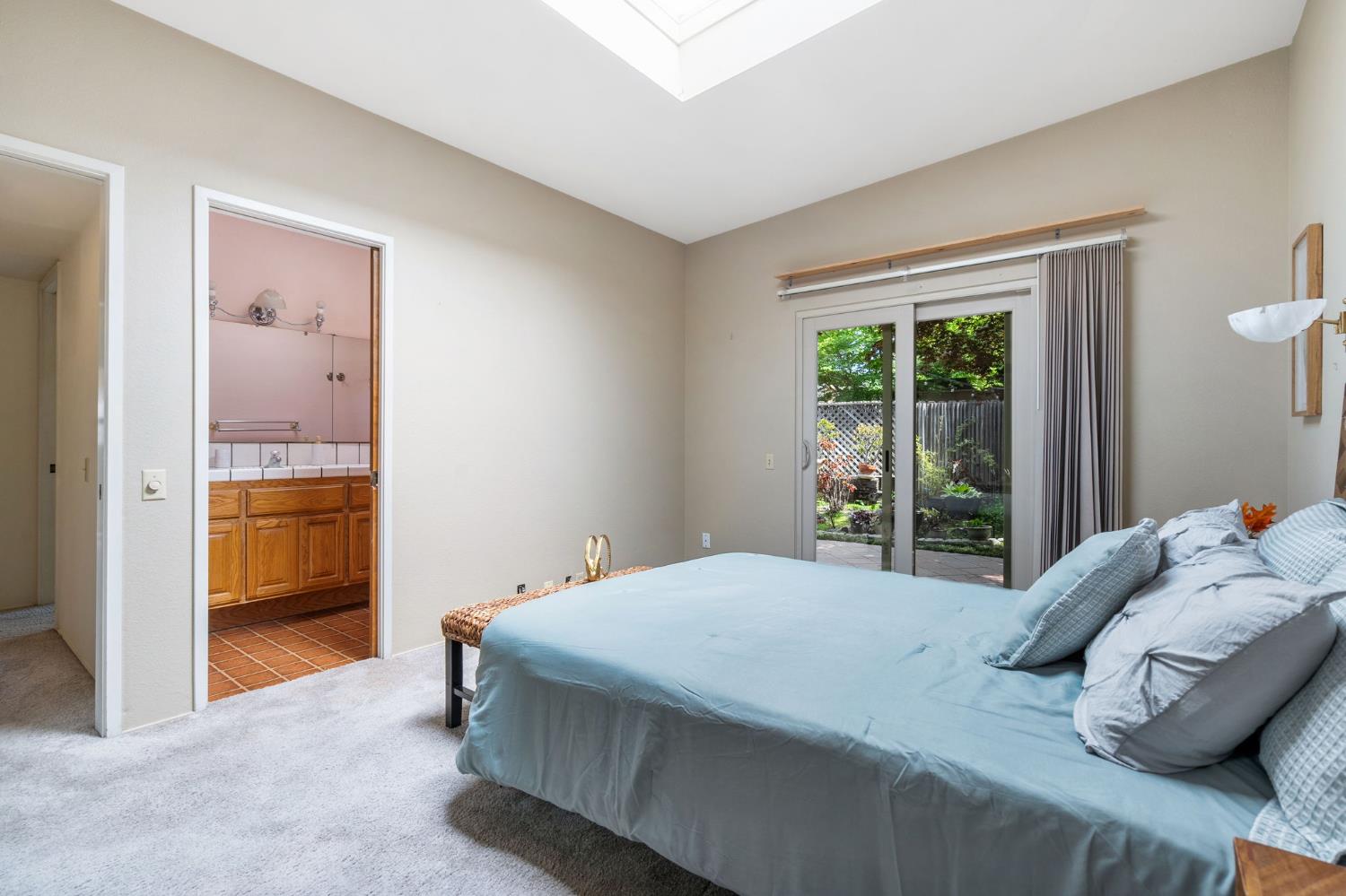 Detail Gallery Image 15 of 30 For 1738 Bannon Creek Dr, Sacramento,  CA 95833 - 3 Beds | 2 Baths