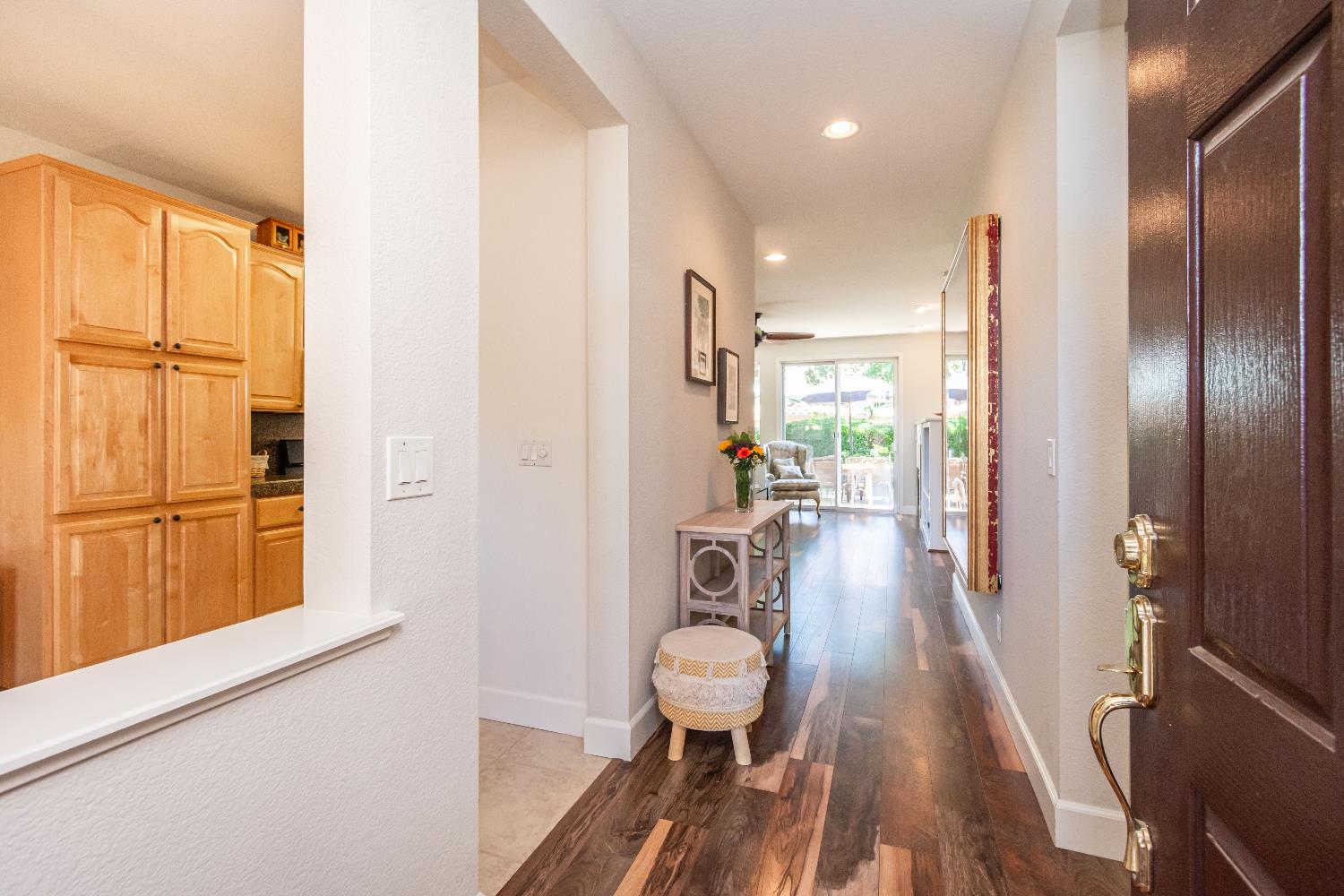 Detail Gallery Image 16 of 48 For 320 Leckenby Way, Folsom,  CA 95630 - 3 Beds | 2 Baths