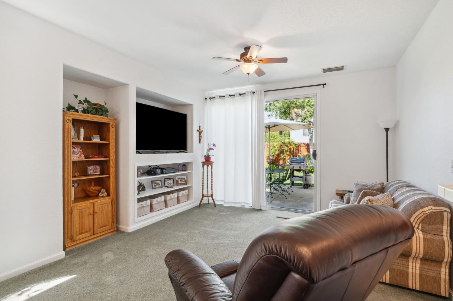 Detail Gallery Image 10 of 26 For 60 Groth Cir, Sacramento,  CA 95834 - 3 Beds | 2 Baths