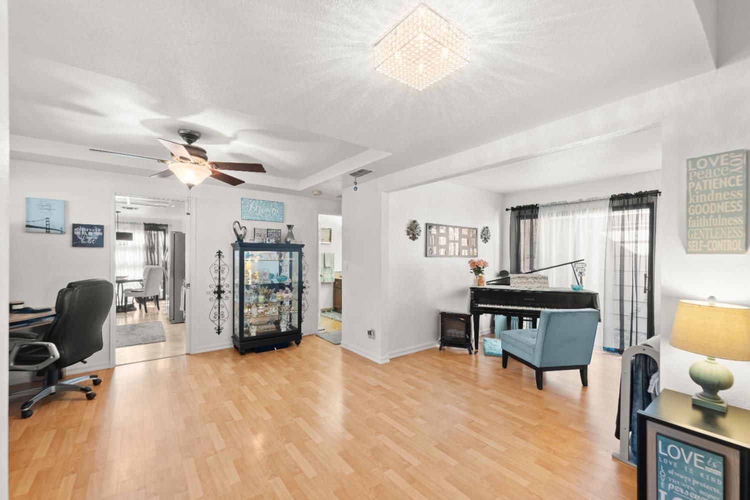 Detail Gallery Image 12 of 53 For 8193 Rose Vine Ln, Fair Oaks,  CA 95628 - 2 Beds | 2 Baths