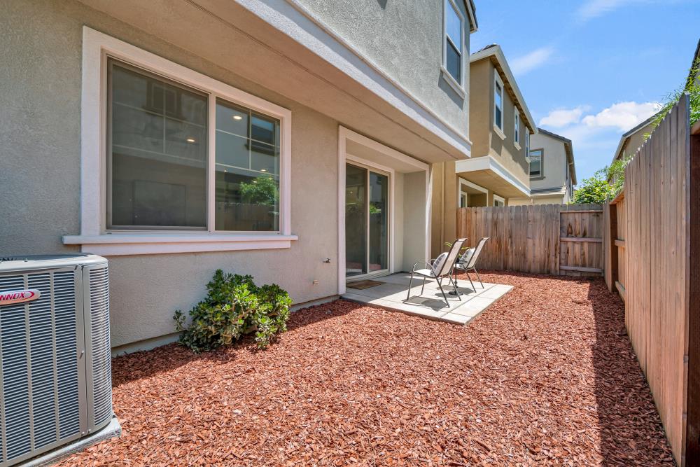 Detail Gallery Image 44 of 47 For 8836 Solo Way, Elk Grove,  CA 95757 - 3 Beds | 2/1 Baths