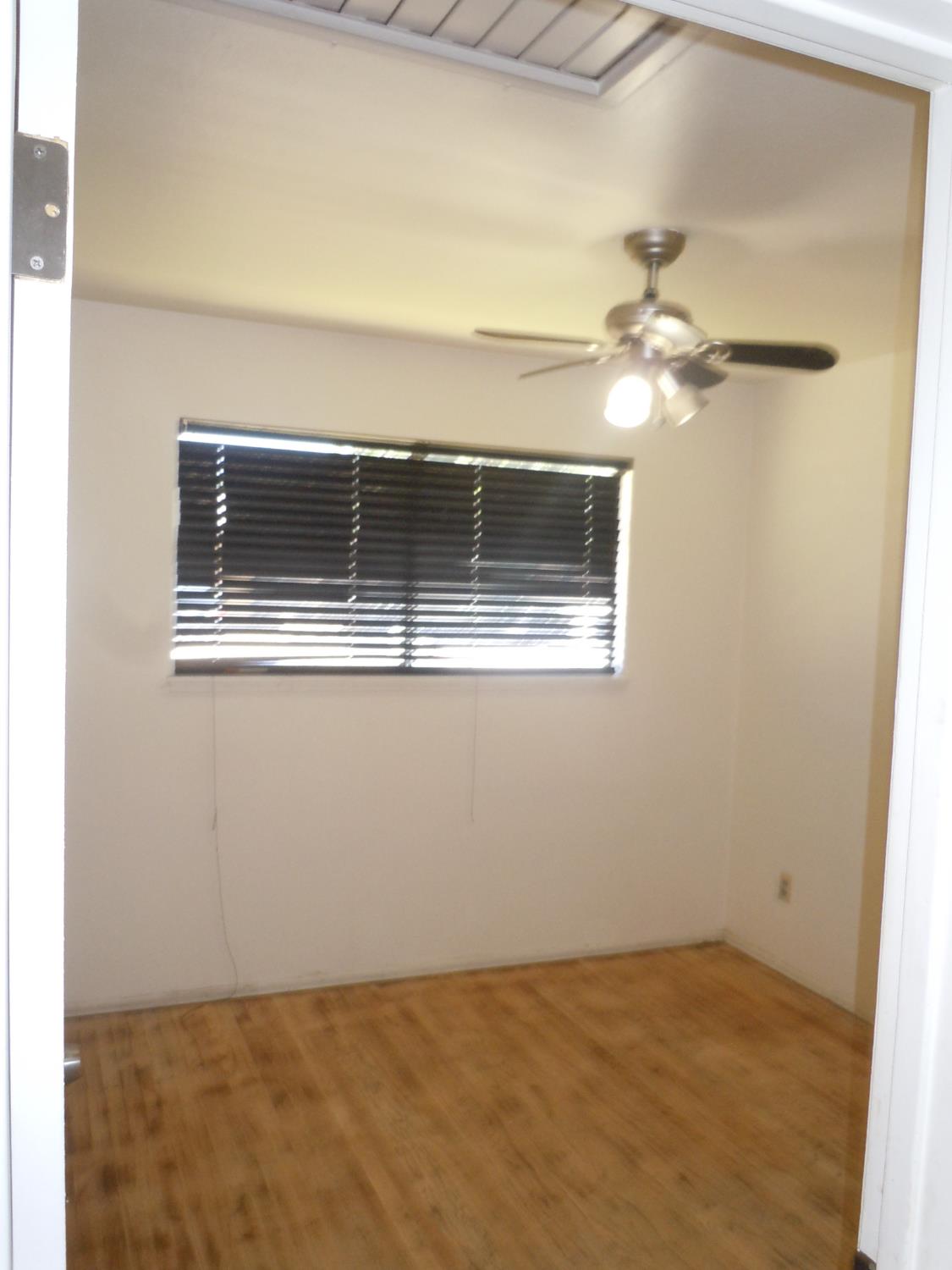 Detail Gallery Image 7 of 33 For 7100 20th St, Sacramento,  CA 95822 - 3 Beds | 2 Baths