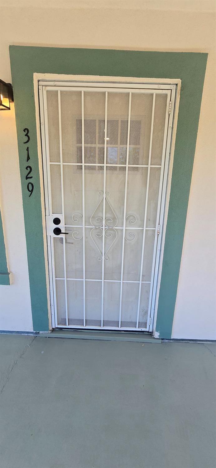 Detail Gallery Image 6 of 59 For 3129 Judah St, Sacramento,  CA 95815 - 2 Beds | 2 Baths