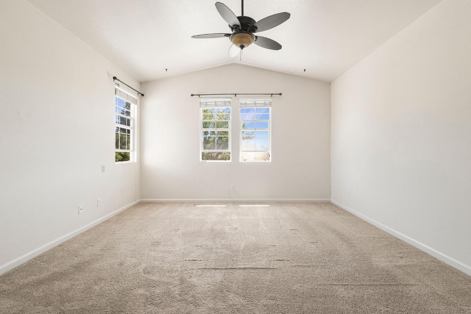 Detail Gallery Image 35 of 51 For 1637 Dreamy Way, Sacramento,  CA 95835 - 3 Beds | 3 Baths