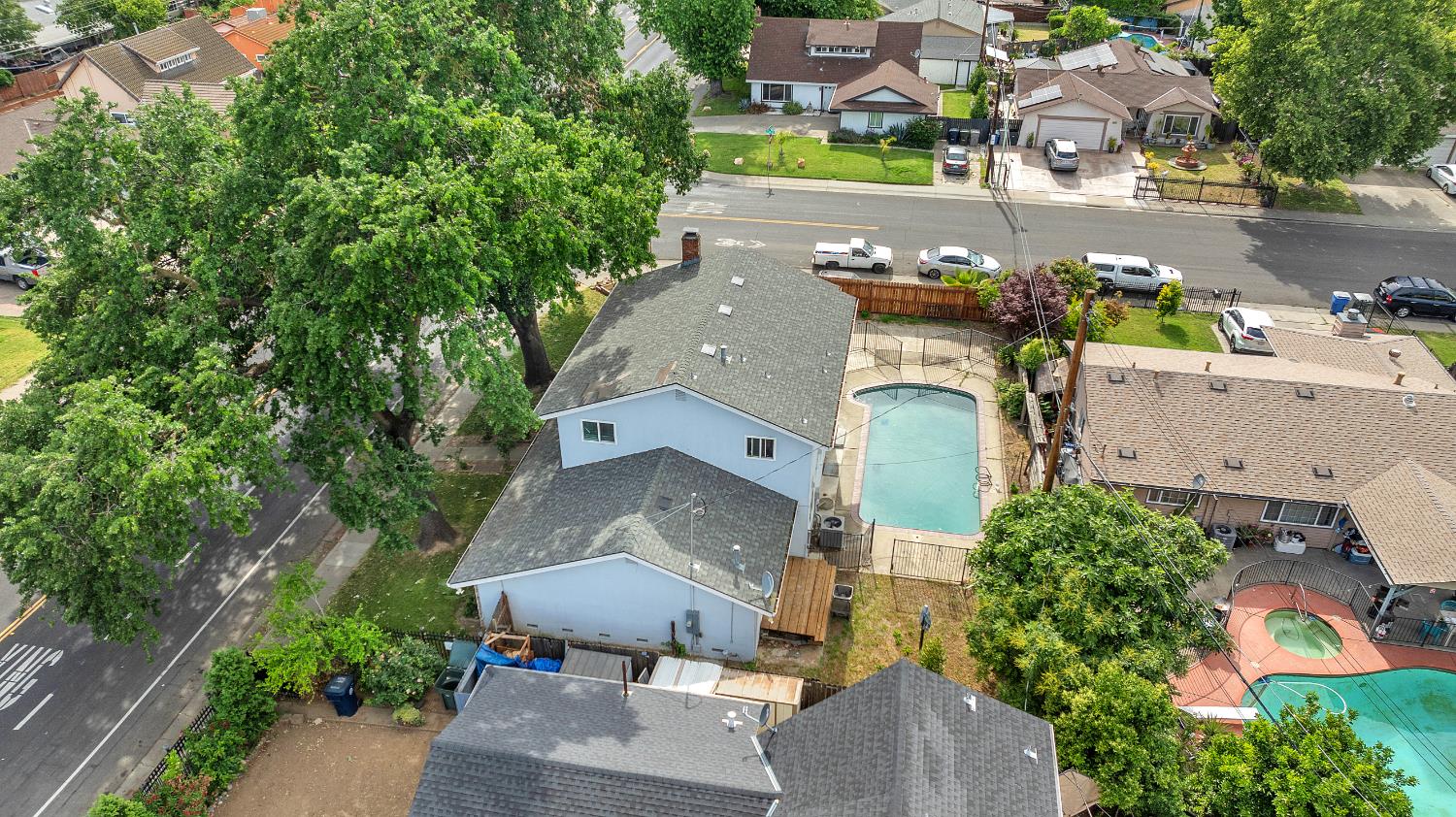 Detail Gallery Image 3 of 21 For 1167 W El Camino Ave, Sacramento,  CA 95833 - 3 Beds | 2/1 Baths