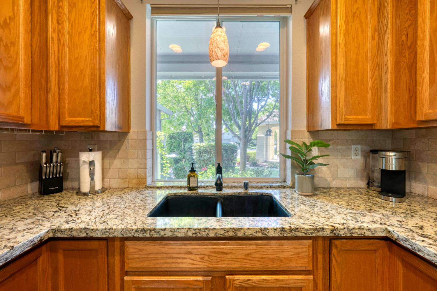 Detail Gallery Image 5 of 26 For 311 Pelican Bay Cir, Sacramento,  CA 95835 - 2 Beds | 2 Baths
