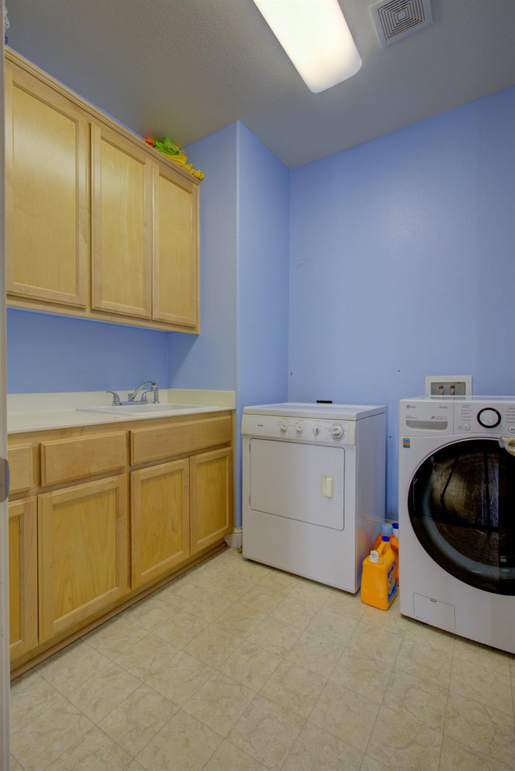 Detail Gallery Image 38 of 71 For 512 Squash Creek Ln, Patterson,  CA 95363 - 5 Beds | 3/1 Baths