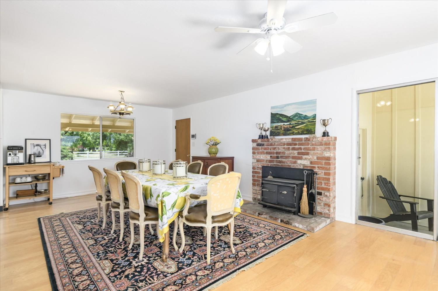 Detail Gallery Image 14 of 56 For 25233 County Road 96, Davis,  CA 95616 - 4 Beds | 2 Baths