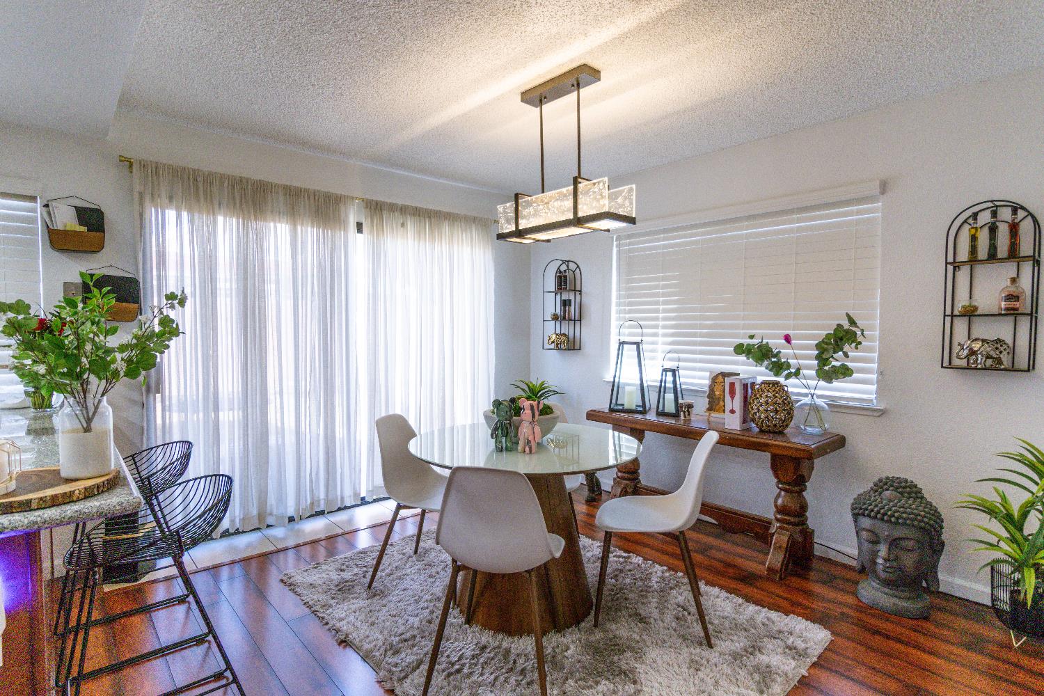 Detail Gallery Image 7 of 20 For 8 Tide Ct, Sacramento,  CA 95833 - 3 Beds | 2/1 Baths