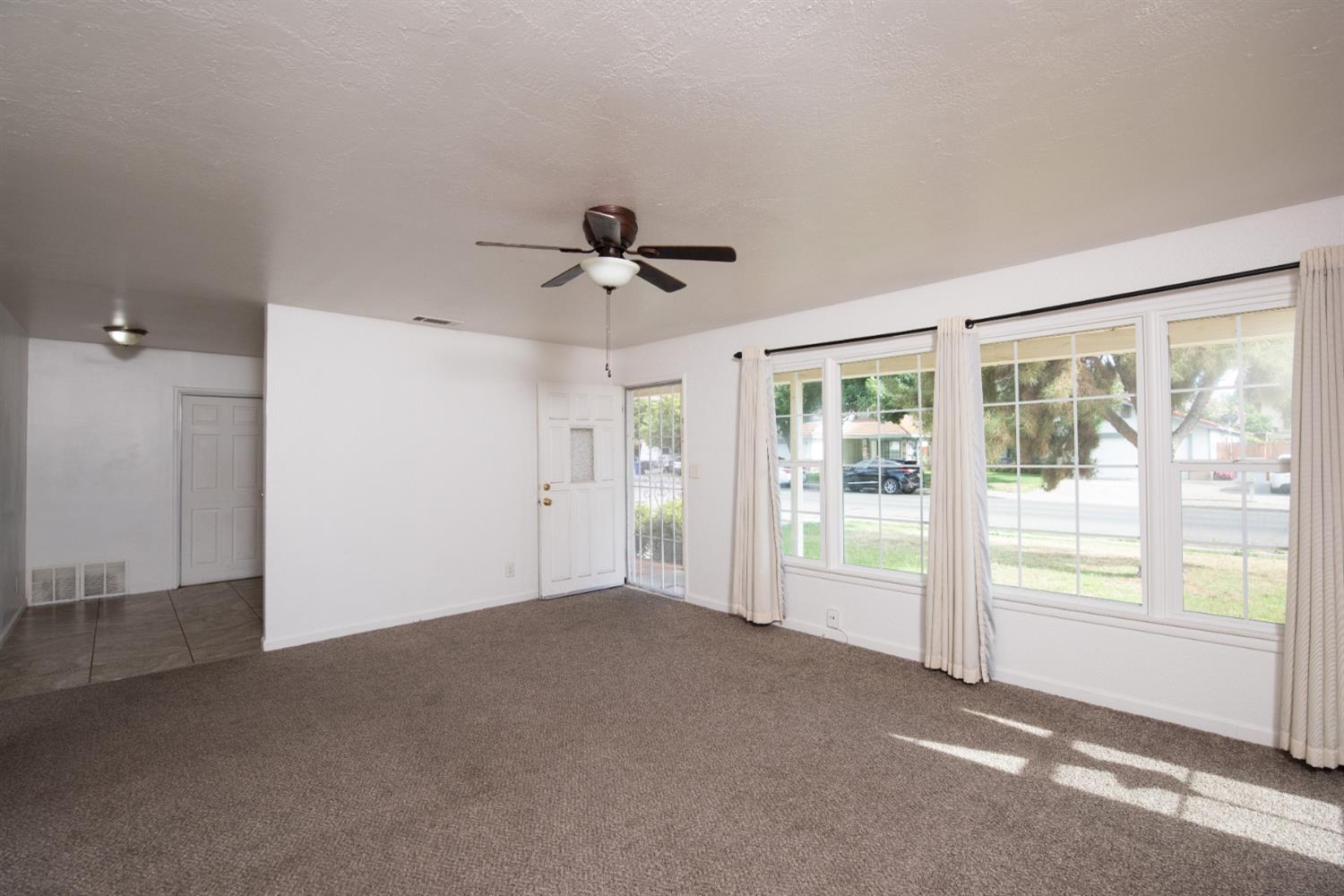 Detail Gallery Image 7 of 24 For 913 Norwegian Ave, Modesto,  CA 95350 - 3 Beds | 1 Baths