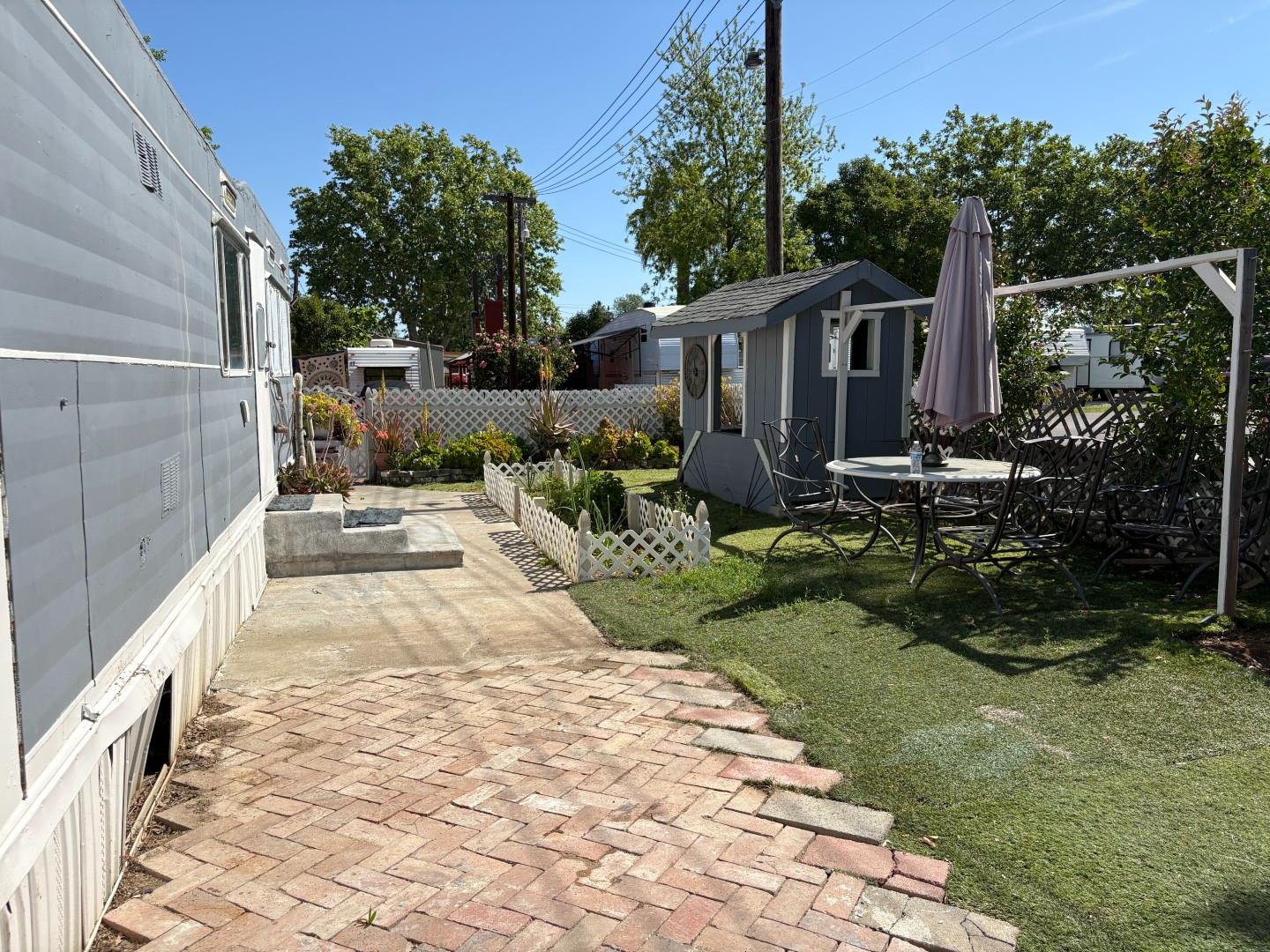 Detail Gallery Image 5 of 12 For 1750 Auburn Blvd 33, Sacramento,  CA 95815 - 1 Beds | 1 Baths