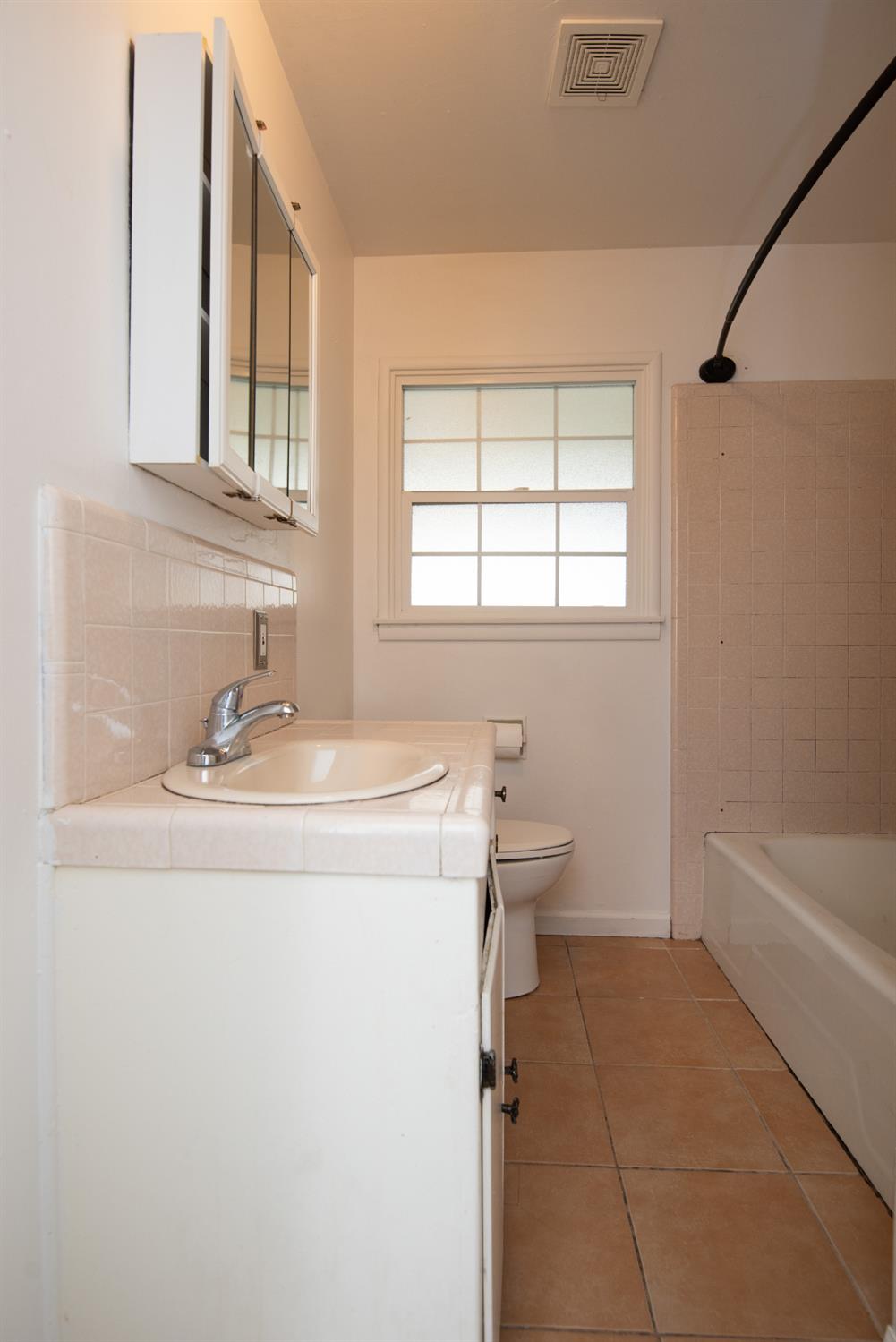 Detail Gallery Image 18 of 24 For 913 Norwegian Ave, Modesto,  CA 95350 - 3 Beds | 1 Baths