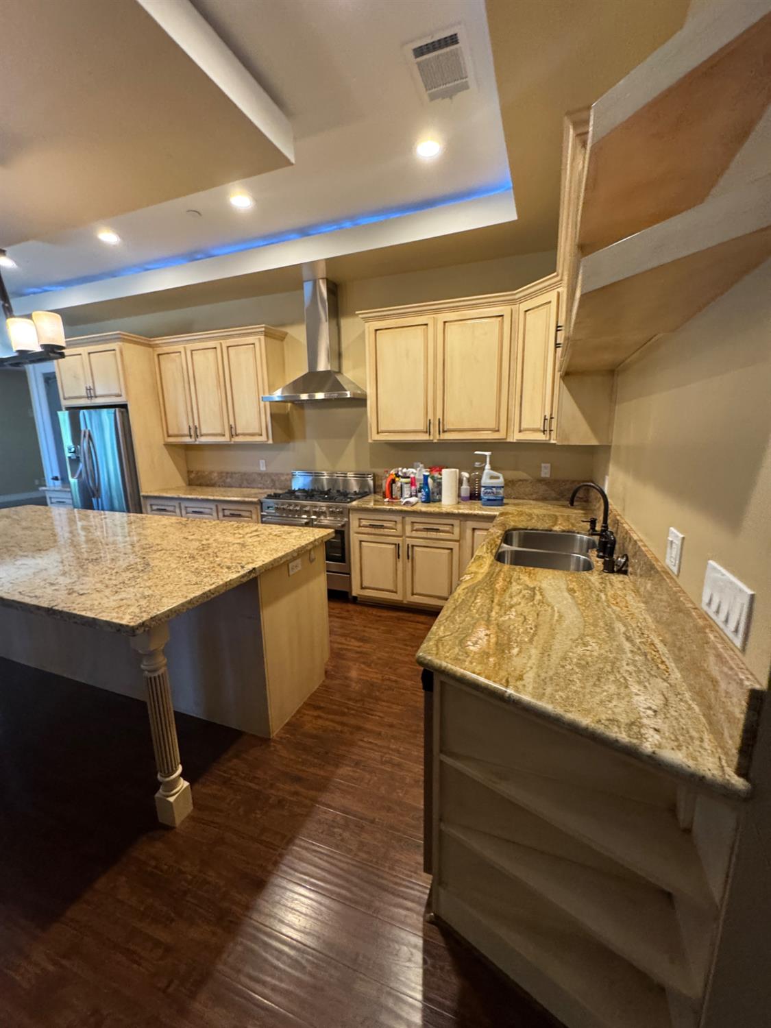 Detail Gallery Image 17 of 60 For 8856 Venikov Pl, Orangevale,  CA 95662 - 4 Beds | 3 Baths