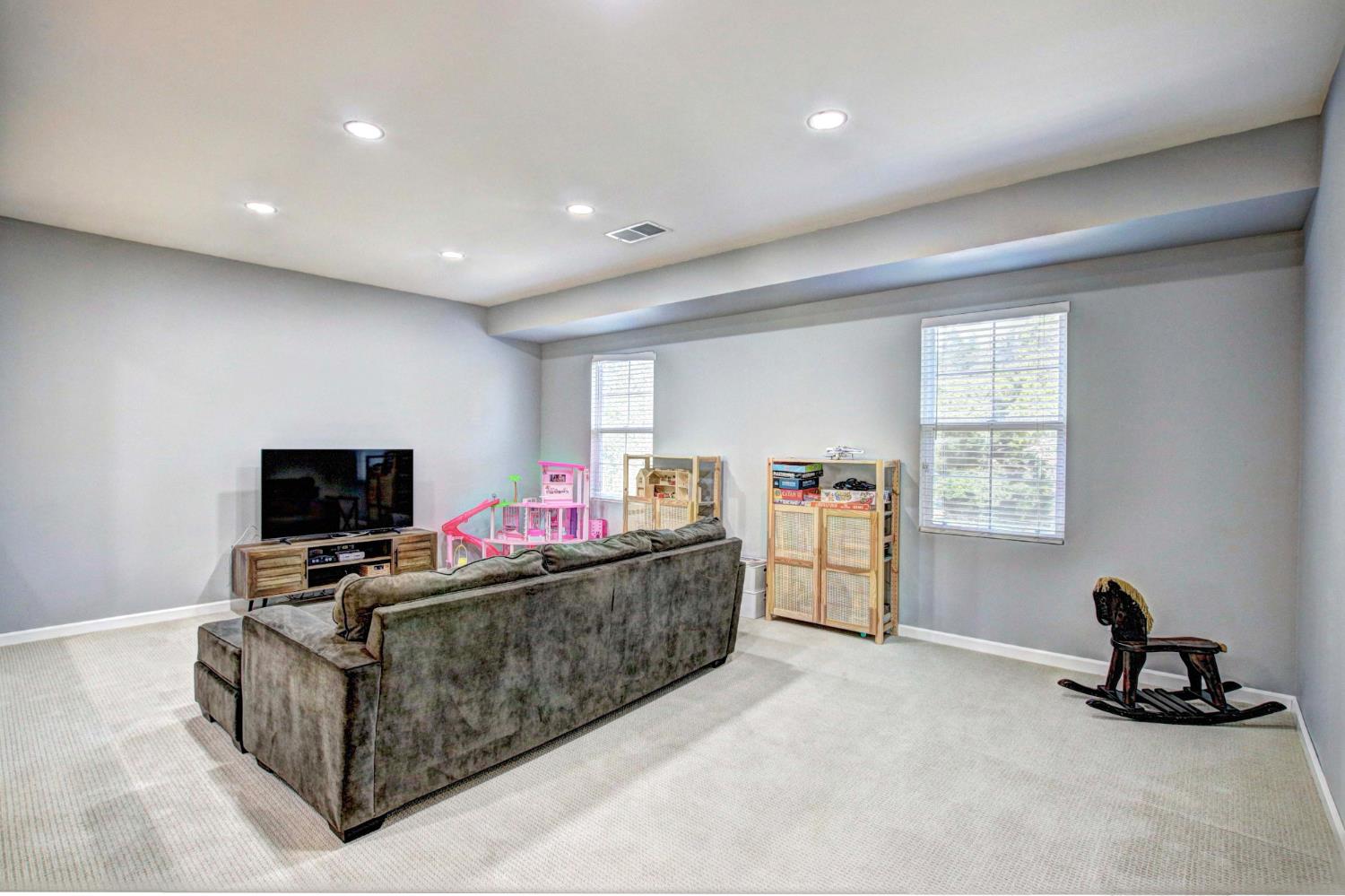 Detail Gallery Image 27 of 58 For 1461 Cortina Rd, West Sacramento,  CA 95691 - 5 Beds | 3 Baths