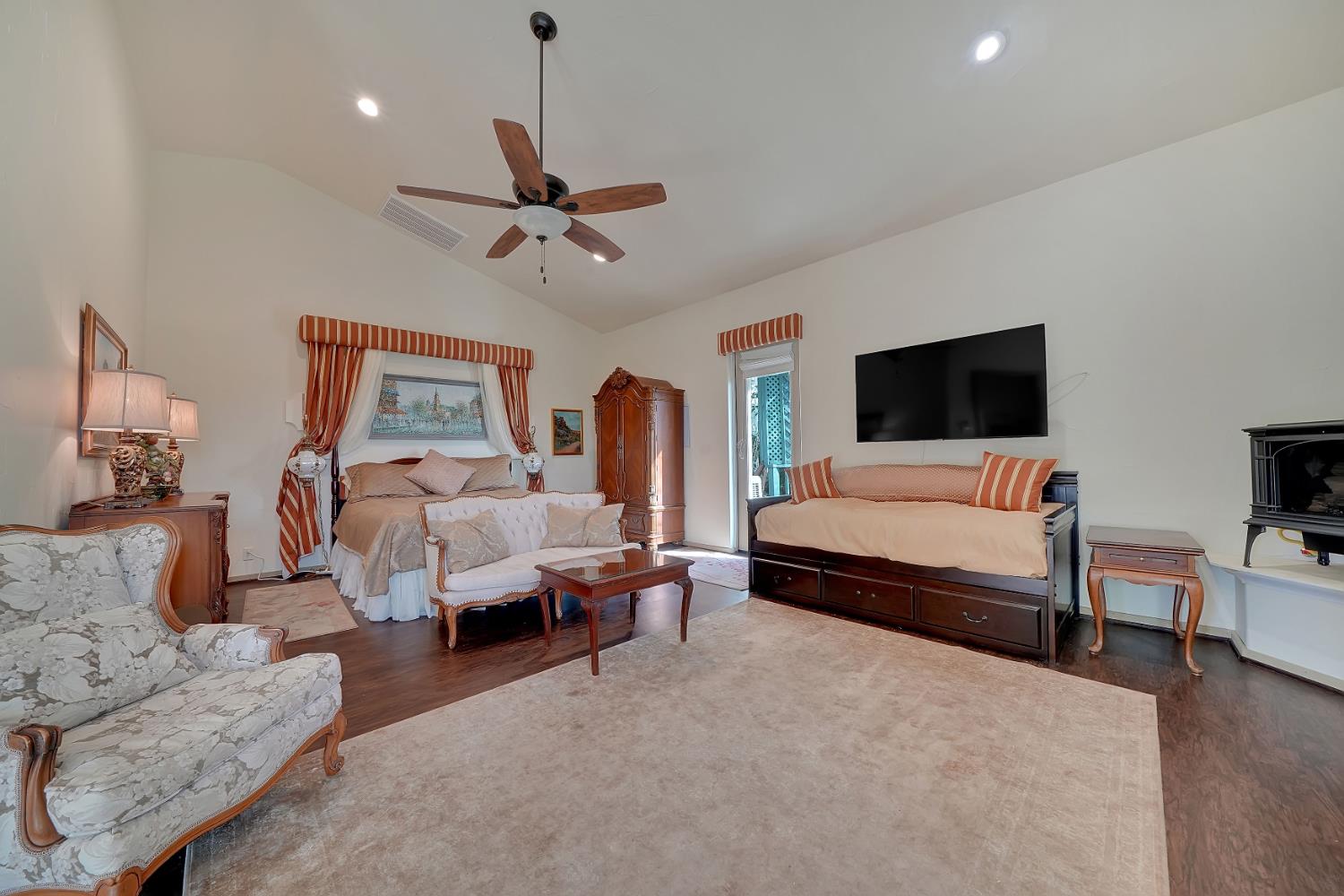 Detail Gallery Image 16 of 85 For 21645 Parrotts Ferry Rd, Columbia,  CA 95310 - – Beds | – Baths