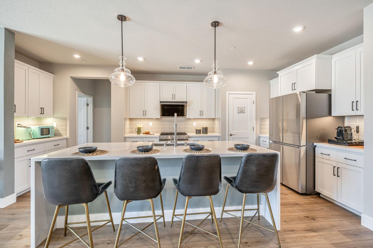 Detail Gallery Image 11 of 53 For 1528 Seneca Cir, El Dorado Hills,  CA 95762 - 4 Beds | 3 Baths