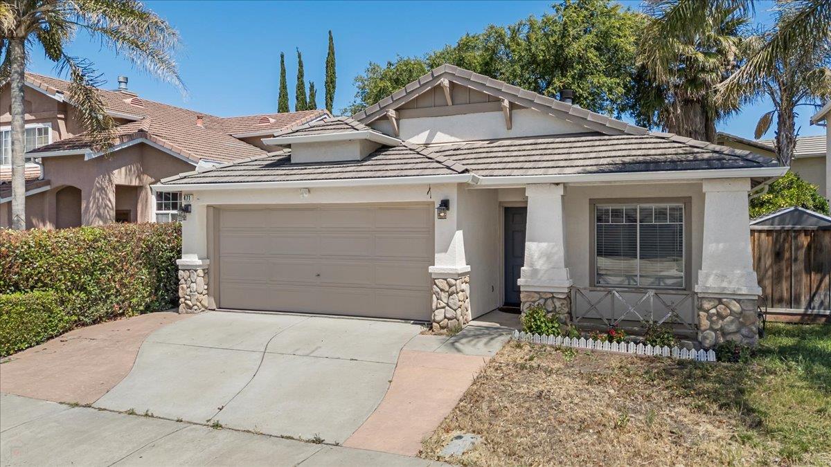 Detail Gallery Image 2 of 40 For 471 Pombo Square Dr, Tracy,  CA 95376 - 3 Beds | 2 Baths