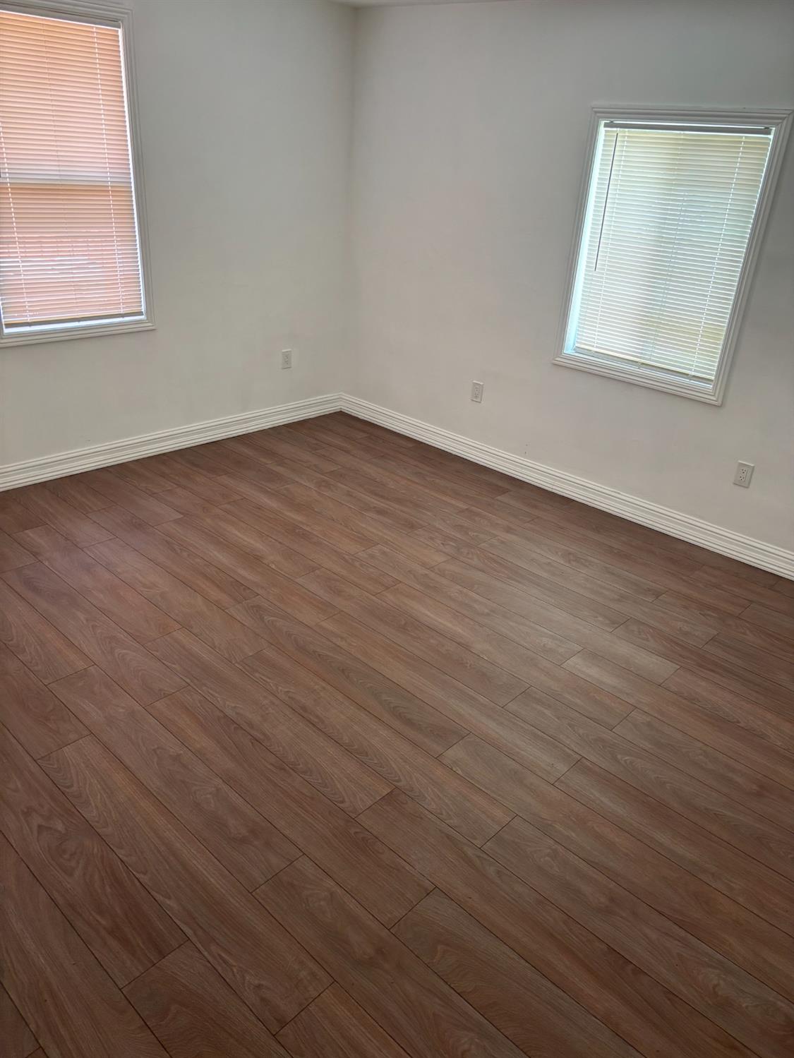 Detail Gallery Image 6 of 19 For 2671 Grove Ave, Sacramento,  CA 95815 - 3 Beds | 2 Baths