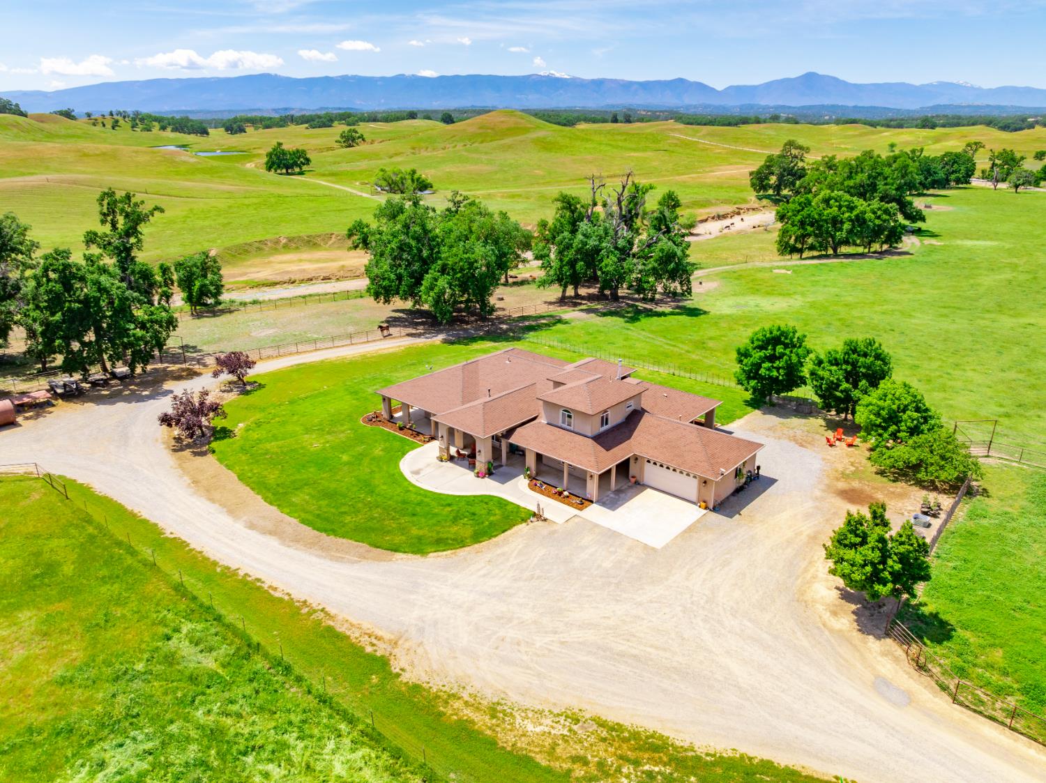 Detail Gallery Image 1 of 89 For 15605 Johnson Rd, Red Bluff,  CA 96080 - 4 Beds | 4 Baths